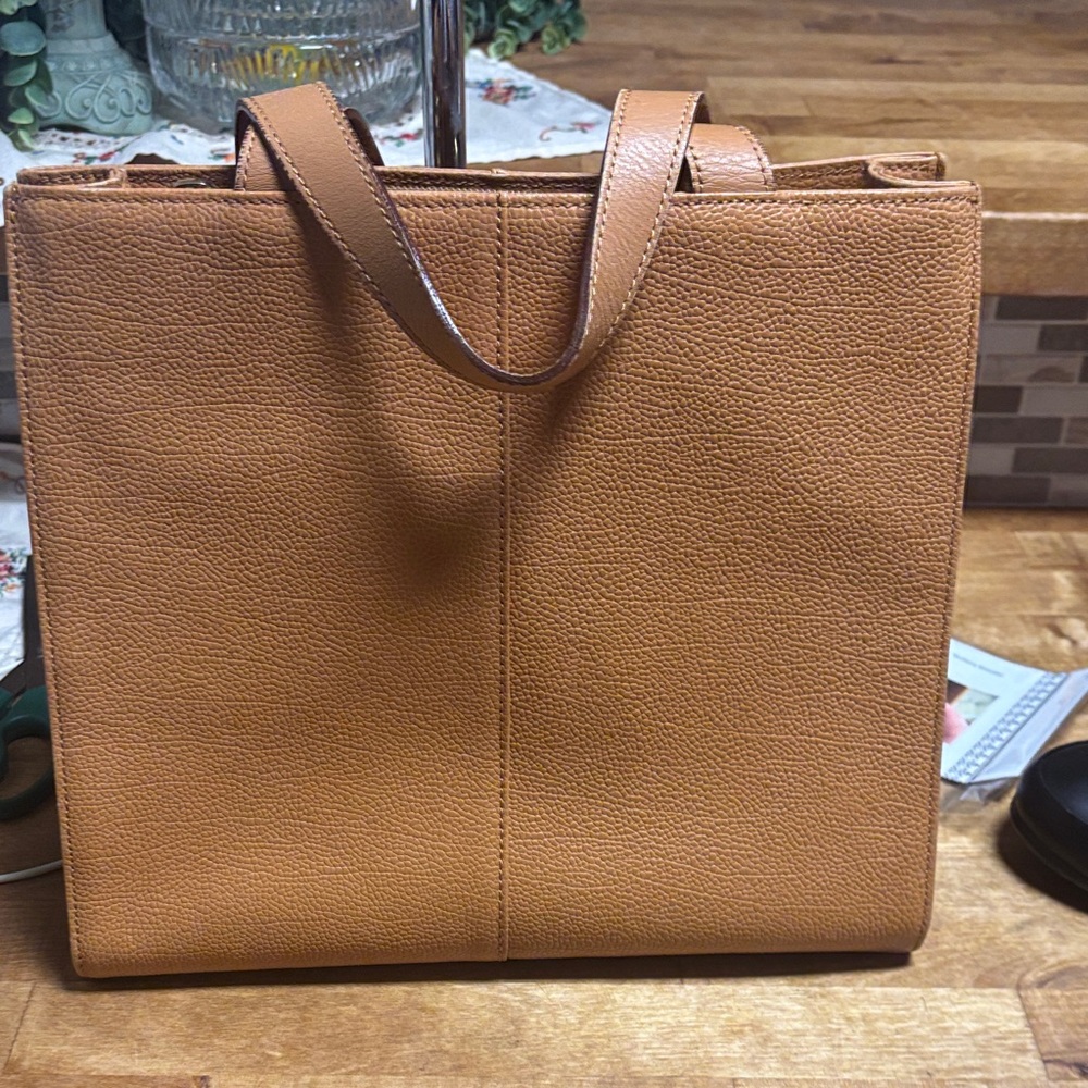 Burberry authentic  Brown Leather Shoulder Bag Free COA included - Picture 3 of 13
